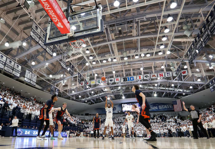 Penn State's Zach Hicks makes the eventual game-winning free throw of the Nittany Lions' 90-89 upset over No. 12 Illinois at Rec Hall.